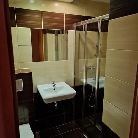 Gasthuis Stropnica 3*